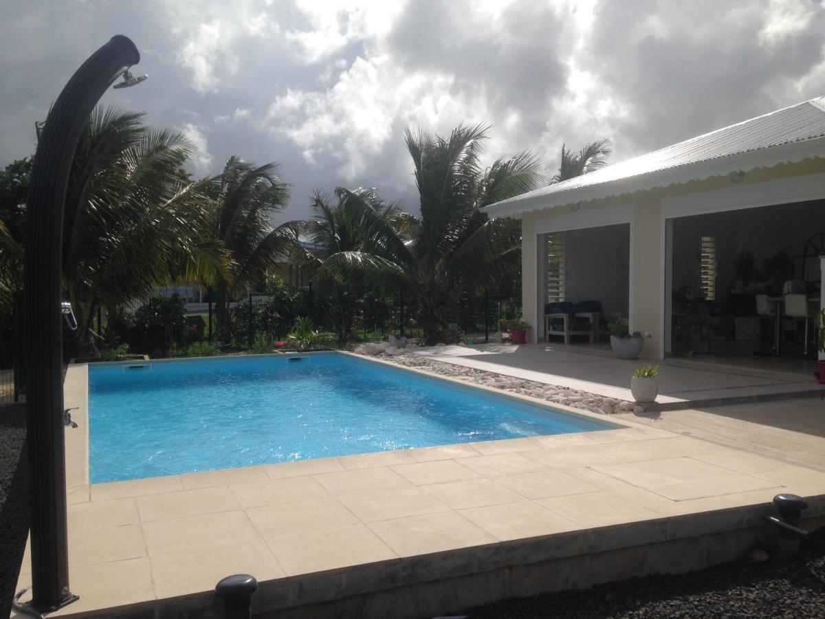 Chambre d'hôte Coeur-CoCo piscine Saint-Francois  Extérieur photo